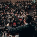 Parlare in pubblico: come un corso può insegnare a diventare maestri della parola sicuri e autorevoli