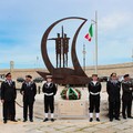 Inaugurato il  "Monumento ai Caduti del Mare ", ecco le immagini della commovente cerimonia - FOTO