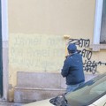 Rimossa frase sessista e violenta sul muro di una scuola di Molfetta