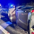 Auto sbanda e si ribalta sull'A16: tre persone di Molfetta messe in salvo
