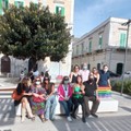 Molfetta contro la discriminazione. Inaugurata la panchina arcobaleno in Piazza Principe di Napoli
