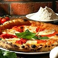 Coronavirus, i pizzaioli di Molfetta: «Restate a casa e vi portiamo la pizza»