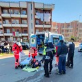 Donna investita da una moto su via Achille Salvucci: condotta in ospedale