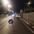 Perde il controllo dell'auto su via Terlizzi e finisce fuori strada