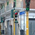 Forte vento a Molfetta: divelto un semaforo su via Giovinazzo