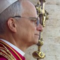 Il mondo accoglie Papa Leone XIV. La Diocesi: «Lo affidiamo al Signore»