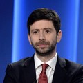 Ad aprile via le mascherine anche al chiuso: c'è l'ordinanza