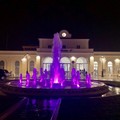 Molfetta illumina di viola i monumenti contro il tumore al pancreas