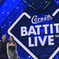 Ultima serata di Battiti Live 2025: oggi il gran finale a Molfetta