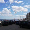 Molfetta si riversa per strada nell'ultimo giorno da zona gialla