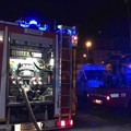 Auto in fiamme in via Nullo, «L'ennesimo grave episodio di vandalismo»