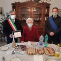 Molfetta rende omaggio a Nonna Maria per i suoi 100 anni