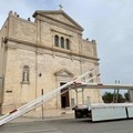 Iniziato oggi a Molfetta il montaggio delle luminarie per la festa patronale