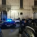 Flash mob sull'allarme sicurezza a Molfetta. Ancora i fuochi in risposta alla protesta