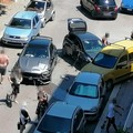Incidente stradale in via Samarelli: coinvolti 3 mezzi