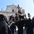 Sabato santo a Molfetta: la processione della Pietà - LE FOTO