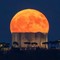 La luna e Castel del Monte: lo scatto di Davide Pischettola fa il giro del mondo