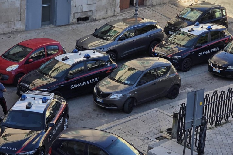 Tentano furto in un'abitazione del centro, tre arresti dei Carabinieri