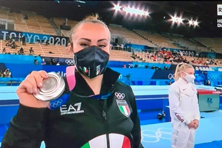 Vanessa Ferrari con l'argento olimpico