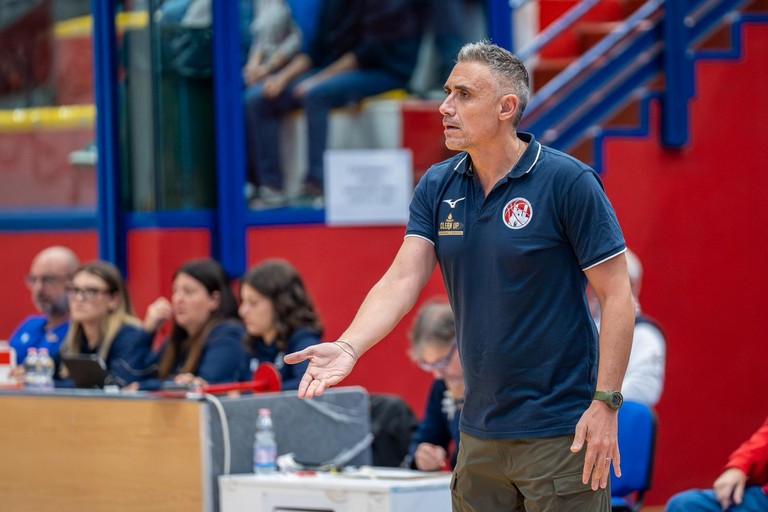 Coach Gesmundo