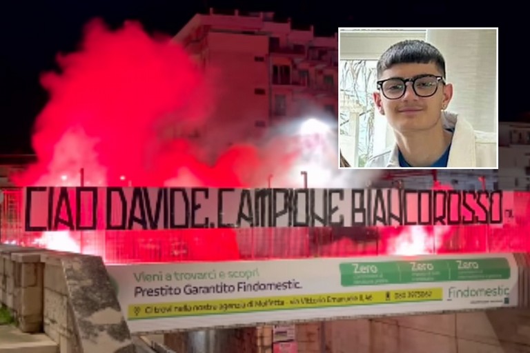 Striscione per Davide Farinola