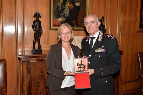 Il comandante dei Carabinieri Tullio Del Sette con la Presidente WWF Donatella Bianchi