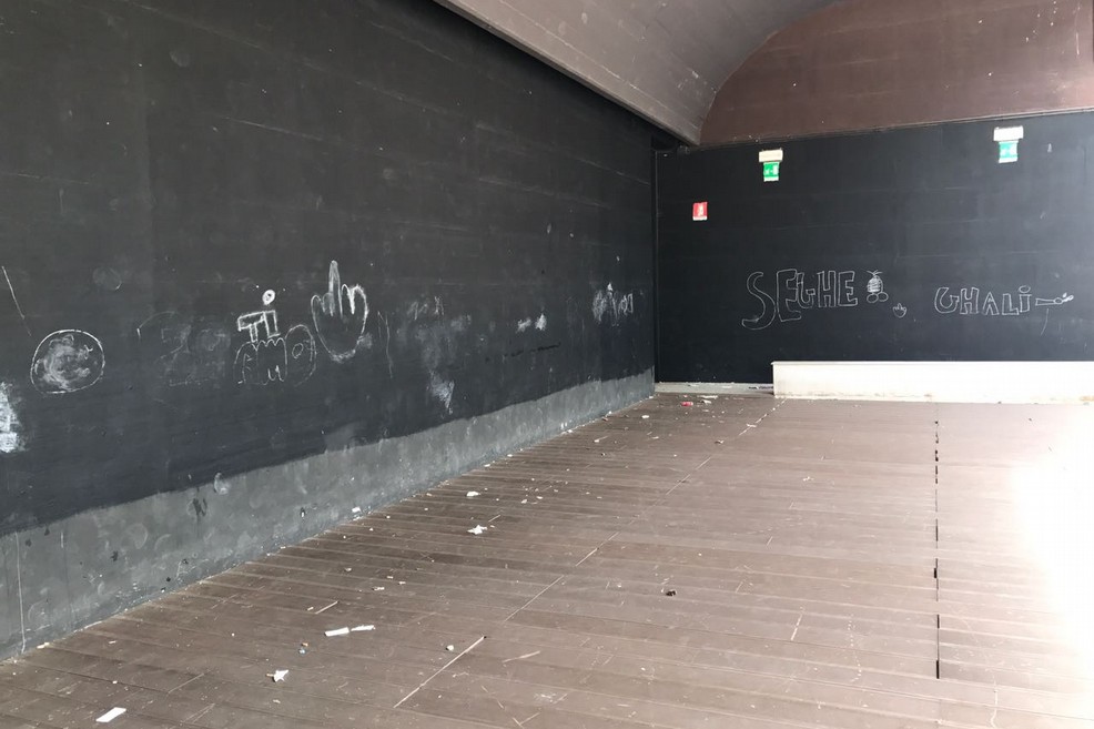 Vandalismo all'Anfiteatro di Ponente