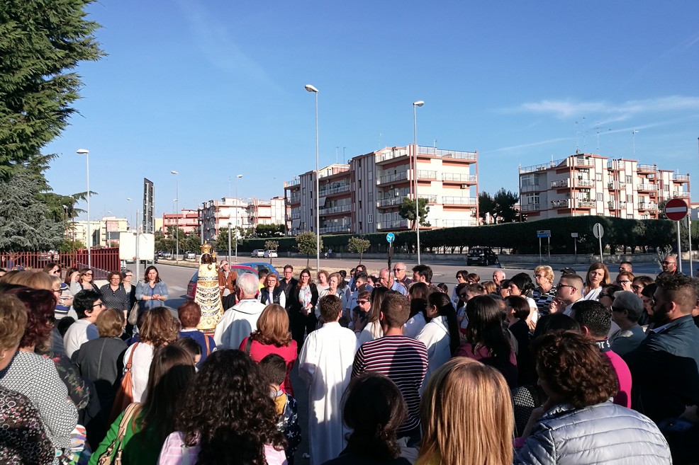 Momento di preghiera davanti al Simulacro