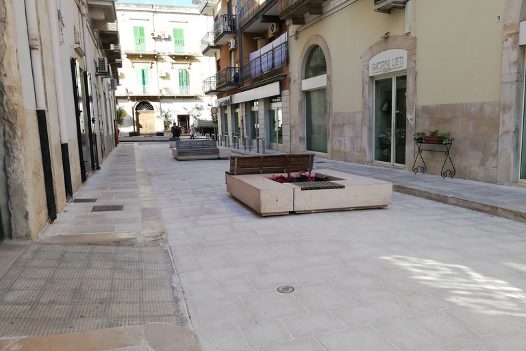Nuova area pedonale Corso Umberto