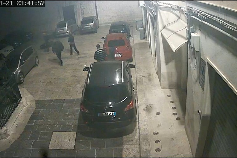 Una delle baby gang della zona del centro di Molfetta