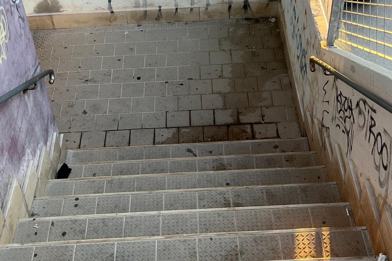 Il sovrappasso pedonale di via Balice e via Samarelli