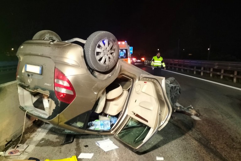 L'incidente stradale avvenuto sulla strada statale 16 bis