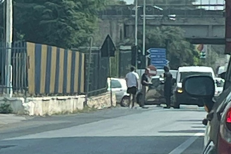Incidente stradale all'ingresso di Molfetta: traffico rallentato Incidente stradale all'ingresso di Molfetta: traffico rallentato