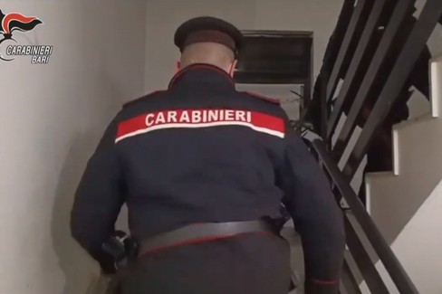 Droga, armi, furti: blitz dei Carabinieri a Molfetta, 15 arresti