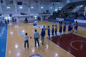 Maddaloni batte Molfetta 69-58  (nella foto la presentazione delle squadre)