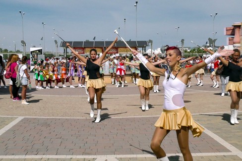 Sfilata di Majorette a Miragica