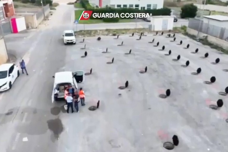 L'operazione della Guardia Costiera