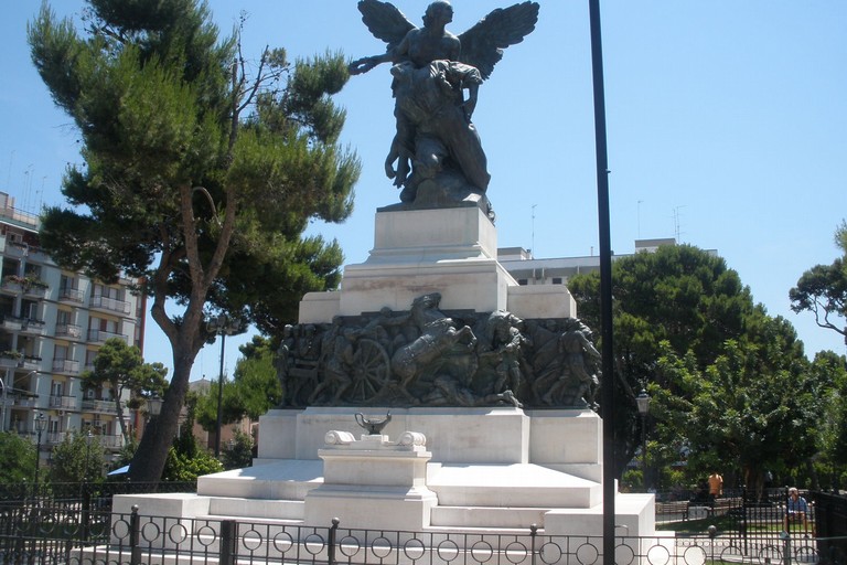 Monumento ai caduti villa comunale