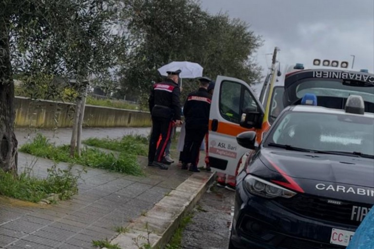 Carabinieri e ambulanza