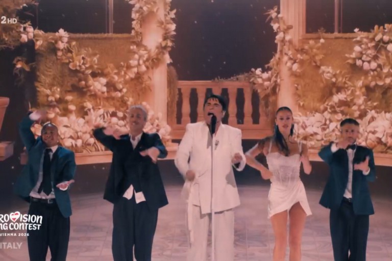 Il ballerino molfettese Mirko Mosca all’Eurovision 2026 con Sal Da Vinci