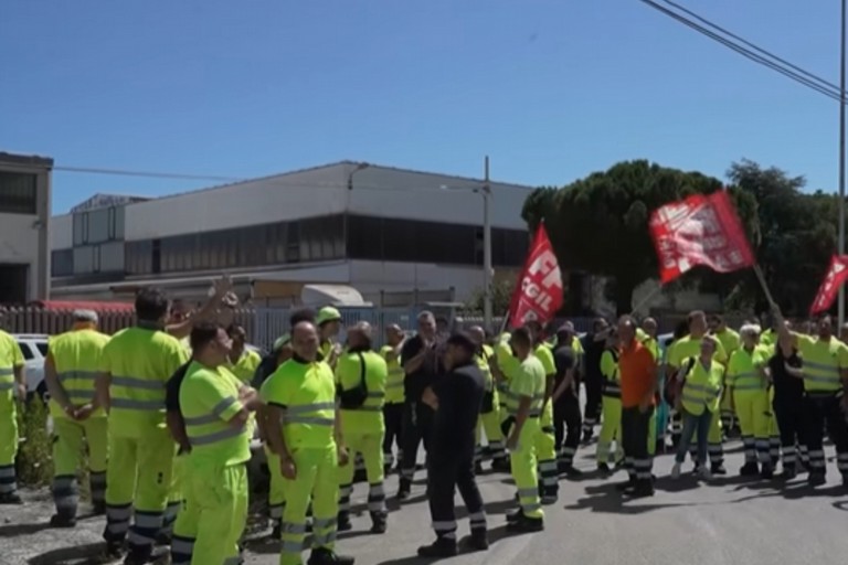 ASM Molfetta, lavoratori e sindacati alzano il livello dello scontro. Oggi primo presidio