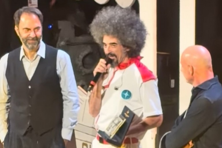 Caparezza riceve la Targa Tenco 2026