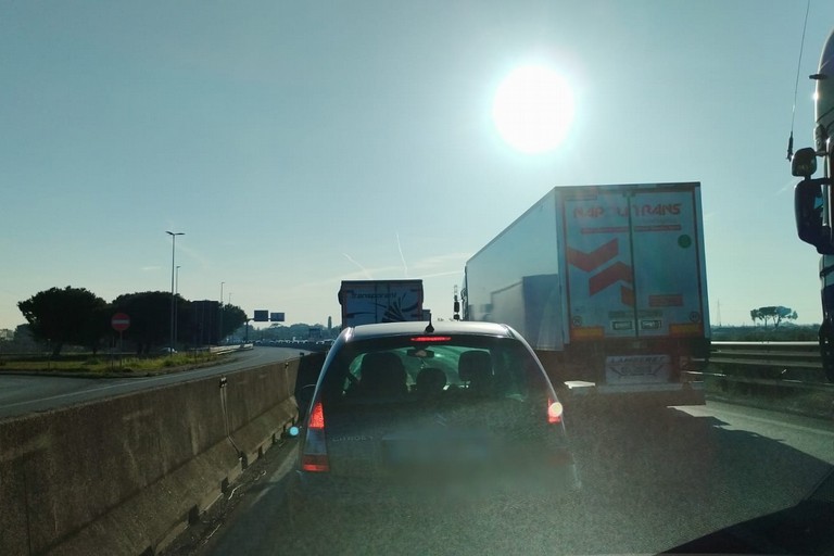 Ancora un incidente sulla SS16 bis all'altezza della zona industriale di Molfetta