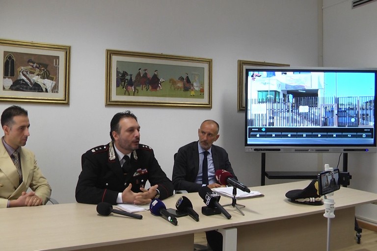 Rapine ai tir, quattro arresti. Anche il marito di una consigliera di Molfetta