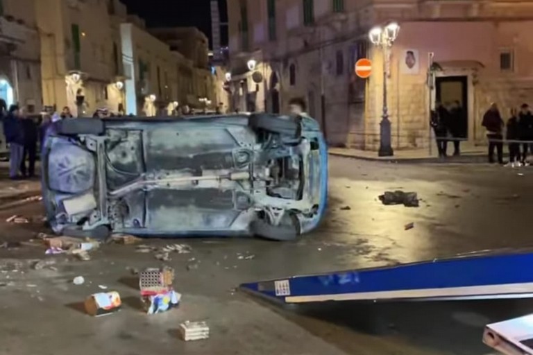 Rimozione auto vandalizzata