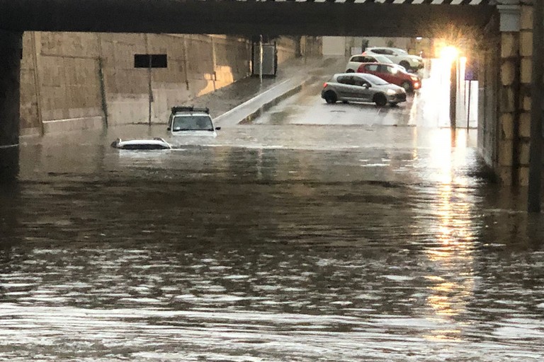 Auto bloccate pioggia