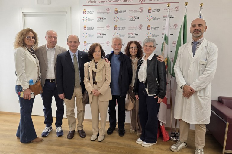 Donato un ecografo al reparto oncologico di Bari