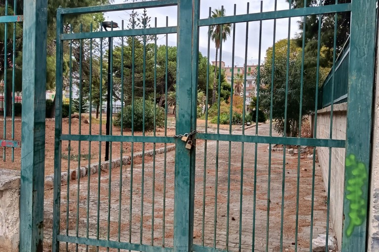 Preoccupazione per i cancelli del Parco di Ponente